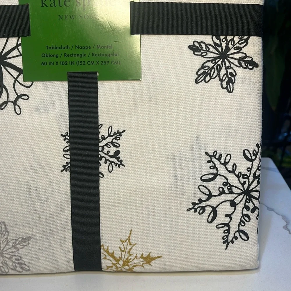 Kate Spade Snowflake Tablecloth 60 x 102 White w/ Black & Gold/Silver Cotton NWT